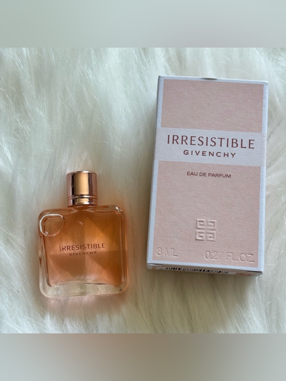 Givenchy Irresistible Eau de Parfum 8ml 0.27 fl oz mini size sample women New
